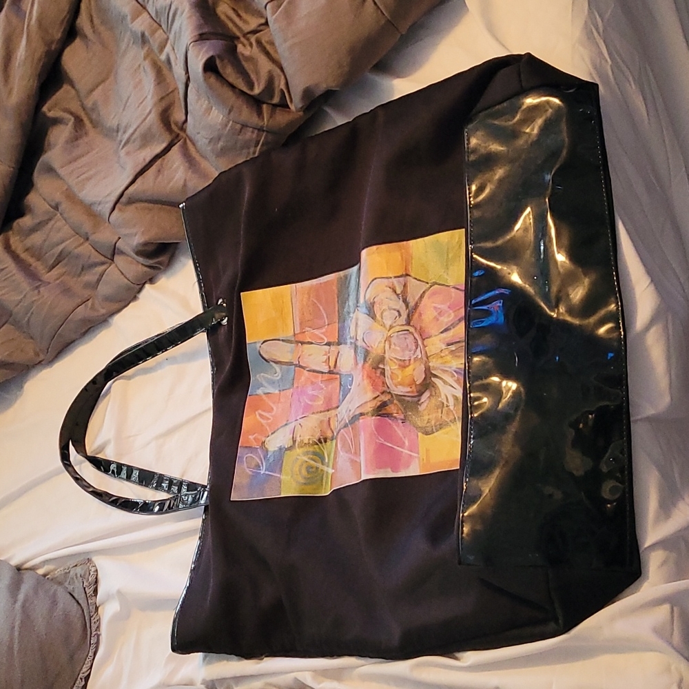 Maria Reyes Jones tote bag gently used